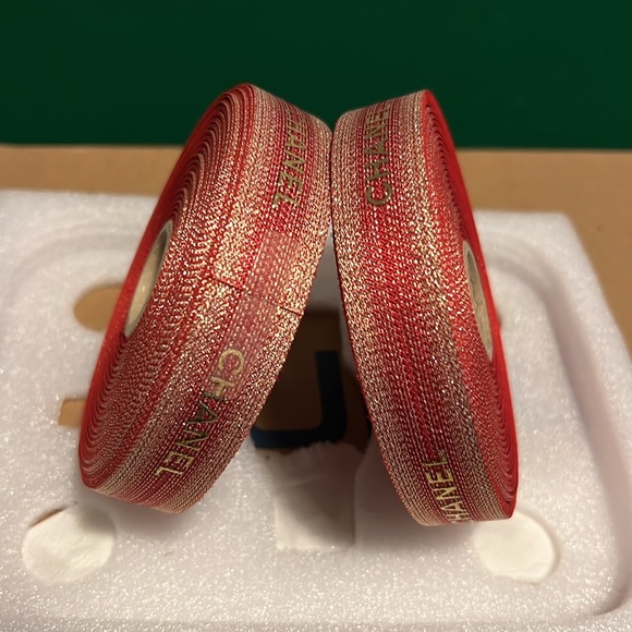 Chanel Holiday ribbon set.
2 Oriol and Fontanel.
Each is 20 m - Picture 4 of 10
